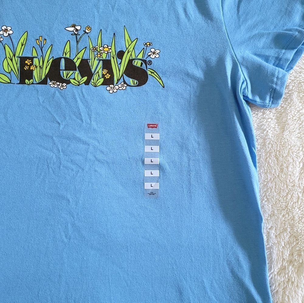 Levi's Wildflowers Graphic Logo Tee👕 - NWT - Picture 7 of 12